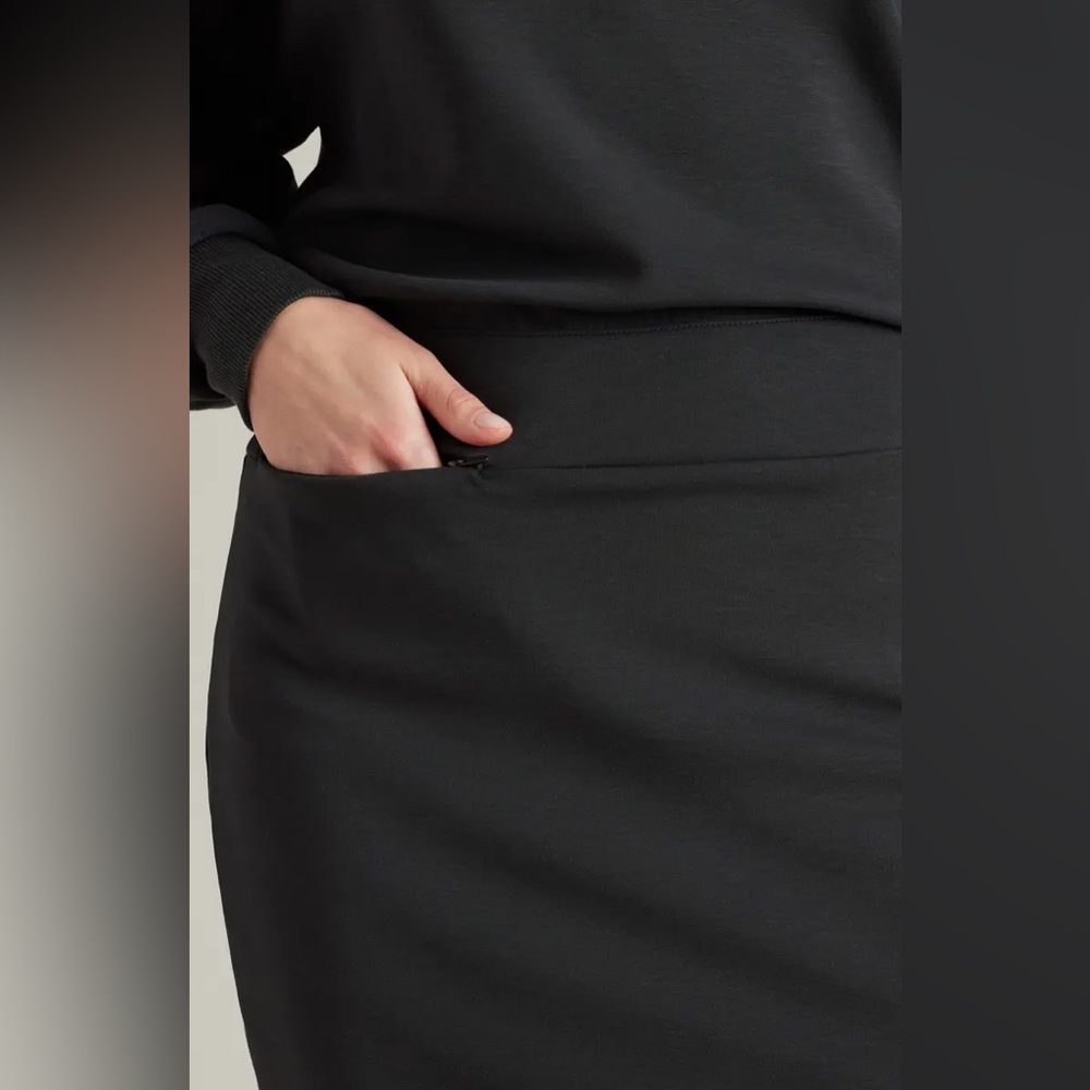 RHONE Black Dreamglow Long Sleeve Sweatshirt Dress - Picture 4 of 13